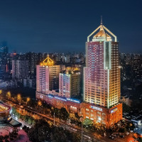 华天酒店旗下，当然挑贵的房型兑换！长沙金源阳光酒店 高级/豪华/至尊房1-3晚套餐（含双早、可拆分用）