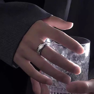 鸿颖 雾凇纹钛钢戒指 美码11号