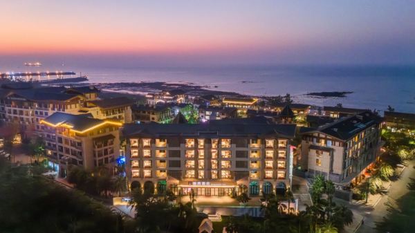 周末不加价,岛上数一数二的配置!近码头!北海涠洲岛丽芮酒店 芮享高级园景大床1晚+含单早+码头接驳等