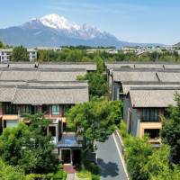 建议重点码住，每晚300不到太香了！旅风雅阁假日酒店（丽江古城店）豪华观景大/双床房3晚连住（含双早+双人菌子晚餐+接机/站等）