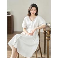 优雅连衣裙夏季女装V领灯笼袖绣花裙子