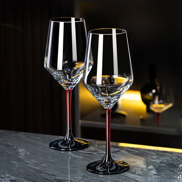 花语四季 高档红领结红酒杯套装家用轻奢勃艮第水晶高脚杯旋转醒酒器