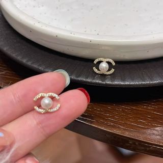 【中国黄金】珍尚银天然珍珠耳钉女轻奢高级感气质大气耳饰