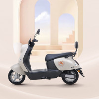 爱玛 爱朵 晴天2.0 电动摩托车 百利米黑