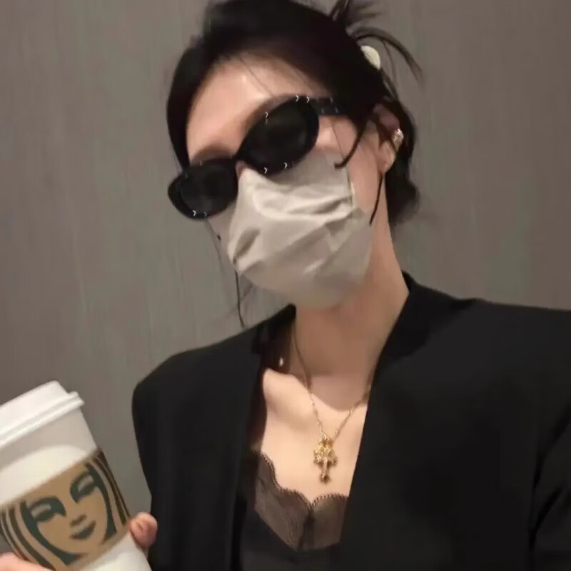 辛丛（XINCONG）蝶形外科口罩一次性医疗高颜值女防晒护眼角独立包装立体 V型【暗夜黑】 10片装【独立包装】