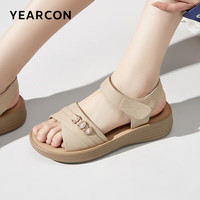 意尔康母亲节女软底坡跟平底鞋中年魔术贴皮凉鞋 杏色