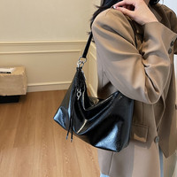 时尚简约纯色百搭单肩包女士2025大容量休闲腋下包复古托特包