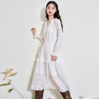 初恋风白月光度假风连衣裙女春季长袖镂空小花刺绣长裙
