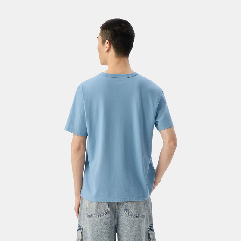 蓝色