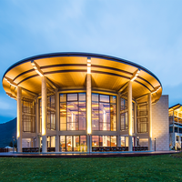 坐落在山巅之上！九寨沟悦榕庄1-3晚园景房含双早云顶秘境徒步套餐