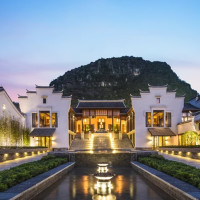 阳朔悦榕庄心静轩别墅2晚连住（含双早+旅拍+民族服饰打卡）