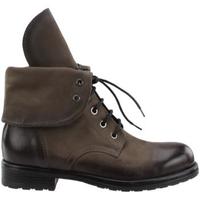 Minoa River Round Toe Lace Up Boots