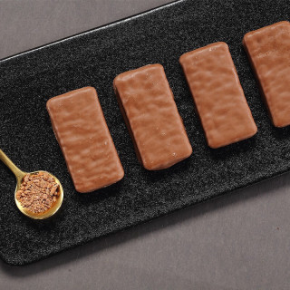 雅乐思（TIM TAM）澳大利亚巧克力夹心饼干食品早餐儿童休闲小零食美食大礼包 【3袋】双涂层1+黑巧克力2*200g