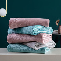 罗莱生活 LUOLAI 家纺毛毯  加厚法兰绒毯子办公室居家午睡空调被毯子 吸湿发热科技绒压花毯-蓝色 180*200cm