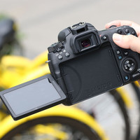 佳能 EOS 77D 800D 入门级单反相机 高清旅游家用照相机  店保三年77D18-55STM 满足日常拍摄 标配出厂配置