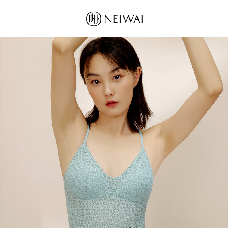 水绿色