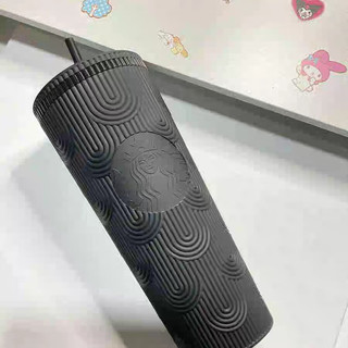 星巴克高颜值2024周年庆幻彩渐变立体鱼鳞大容量塑料吸管冷水杯子 黑色贝母款塑料吸管杯710ml