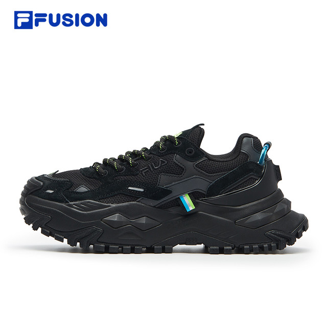 FILA FUSION 女款硬糖鞋 5789766937390