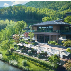 山水间的风雅之作，坐拥整座山头！江苏宜兴西岸凰川酒店 慕山大床房/双床房 2晚套餐（含双早+入住欢迎水果+旅拍等）