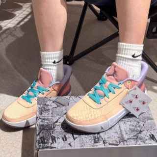  NIKE/耐克 女士篮球鞋