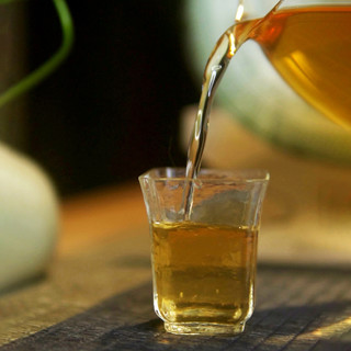 福海茶厂2025年9846经典唛号茶龙年纪念款普洱茶生茶云南大树茶