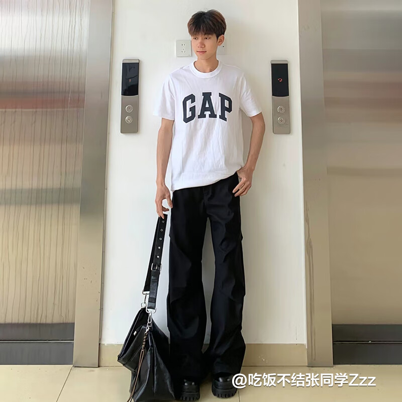 白色
