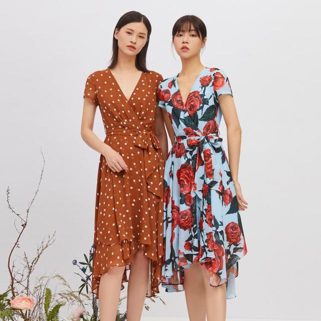 哥弟 女装碎花中长款连衣裙