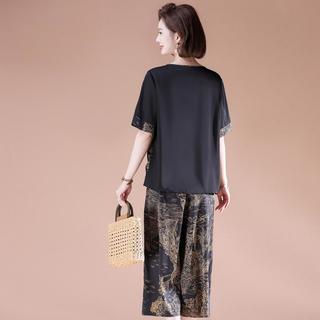 母亲节夏装短袖薄款圆领上衣中老年女洋气显瘦宽松套装