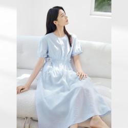 DUIBAI 2025夏装气质圆领短袖女式连衣裙设计感收腰显瘦欧若风A字裙