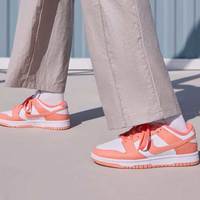 NIKE 耐克 WMNS DUNK LOW 女款运动休闲鞋 IB3484-001