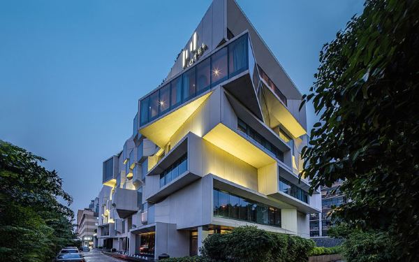 充满浓郁新东方设计元素的豪华酒店 全程不加价!深圳回酒店 回遇大床房/双床房 1晚 (含早+下午茶+迷你吧)