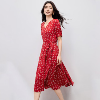 尚都比拉优雅度假风V领连衣裙女夏季灯笼袖高腰收腰碎花鱼尾裙显瘦中长裙 红底花色 M