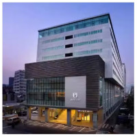 酒店地段优越，还可免费升级贵宾双床房！韩国首尔明洞PJ酒店1晚套餐（含迷你吧+延迟退房到14点）