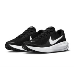 NIKE REVOLUTION 8 跑鞋