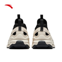 安踏探林溯溪鞋