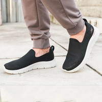  SKECHERS/斯凯奇 轻便透气 男士运动鞋