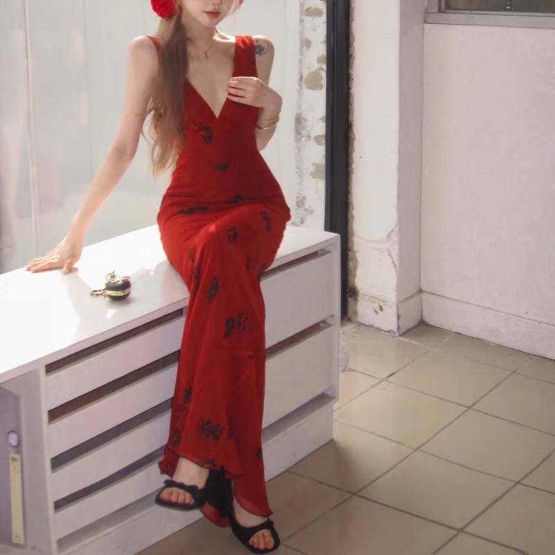微光里法式吊带连衣裙女夏季收腰性感辣妹气质背心V领包臀港风长裙 御姐印花连衣裙【 】