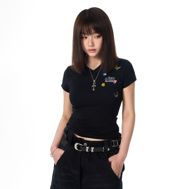 A FEW GOOD KIDS AFGK25SS环绕蝴蝶刺绣短袖夏季V领正肩显瘦修身T恤男女情侣装上衣