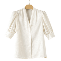 晚白新中式国风缎面提花衬衫女2025夏季薄款洋气时尚通勤显瘦V领衬衣
