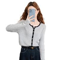 小V领拼色开衫女针织外套春季款外穿高级感小个子减龄时尚显瘦