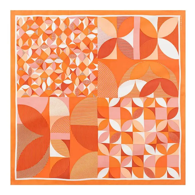 玛丽亚·古琦（MARJA KURKI）丝巾女小方巾 高档真丝小丝巾领巾丝绸 花瓣之芳香 桔色