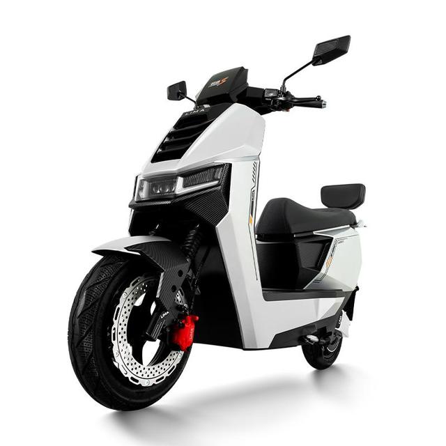 移动端、京东百亿补贴：立马电动车 极限劲速150KM长续航电动车72v38ah铅酸电池1500W电机前后碟刹 素雅白