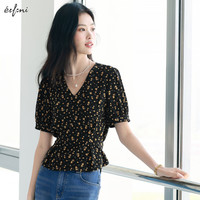 伊芙丽(eifini)伊芙丽系带收腰设计碎花V领气质法式短袖衬衫女2025夏季 黑色 黑底黄花 发 XL