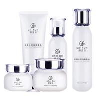 UNIFON 御泥坊 套装 光感小灯泡亮肤护肤品礼盒化妆品水乳套装女送礼
