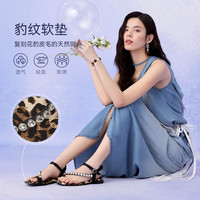 百思图【花小豹】25夏季新款时尚水钻豹纹一字带女凉鞋E5112BL5