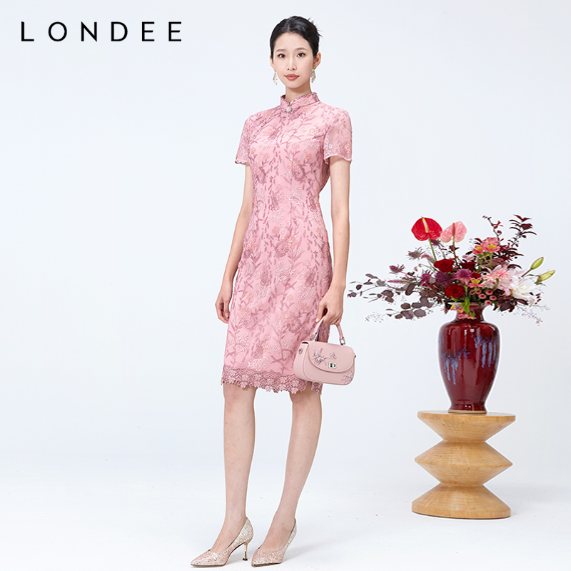 Londee/龙笛时尚洋气显年轻连衣裙高端重工蕾丝珠片旗袍女4S21173
