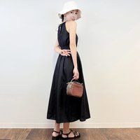日潮跑腿UNIQLO优衣库女装挂脖无袖连衣裙加长款沙滩度假裙474059