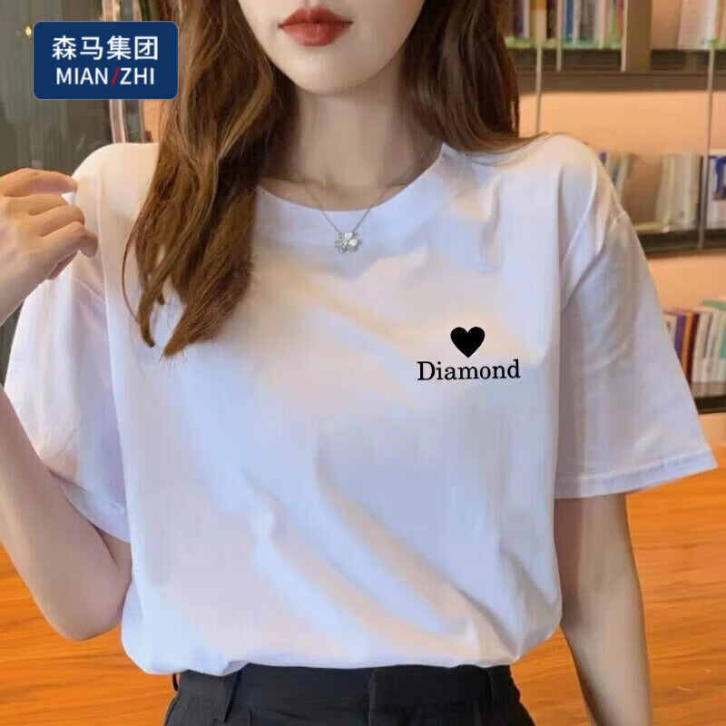 纯白色