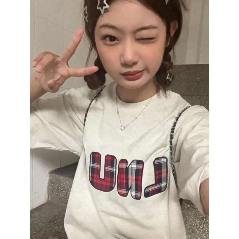 藏青色