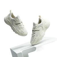 FILA 斐乐 HERITAGE RUNNING系列 女子跑鞋 F12W141116F-WA 微白/雨雾灰 37.5